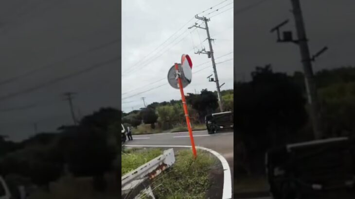 2023年 自動車事故  宮古島  軽自動車 ひっくり返る