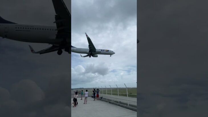 宮古島「17END」下地島空港で着陸寸前の飛行機が頭上通過！