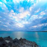 2023年 最上の時間【宮古島諸島伊良部島渡口の浜】青い海と神の空が癒しの時間を与えてくれています