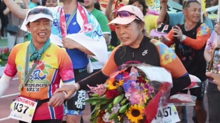 2023年 涙のゴール、宮古島の名物“強人”洲鎌さん　65歳の引退レース　家族や仲間に支えられ　宮古島トライアスロン　沖縄