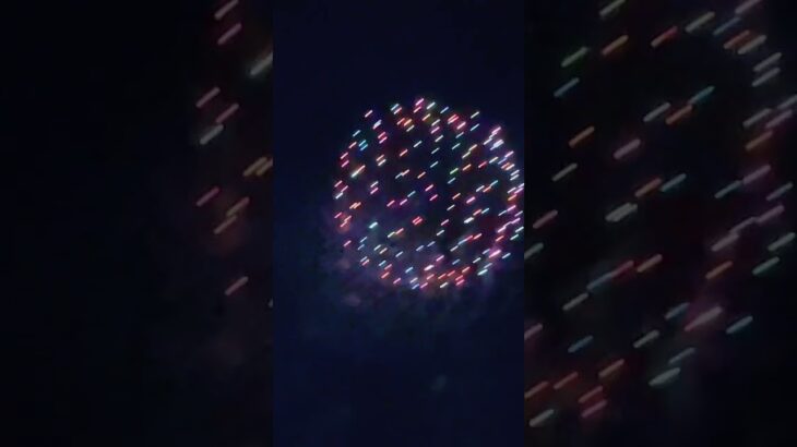 2023年 宮古島のビール祭りの花火をパイナガマと言う海の前から見に行ってきました。すごい綺麗でした！！